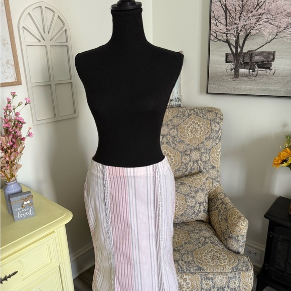Pink and White Pleated Midi Pencil Skirt with Lace - Picture 1 of 7